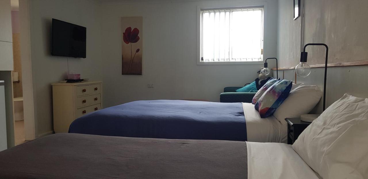 Clunes Motel Kültér fotó