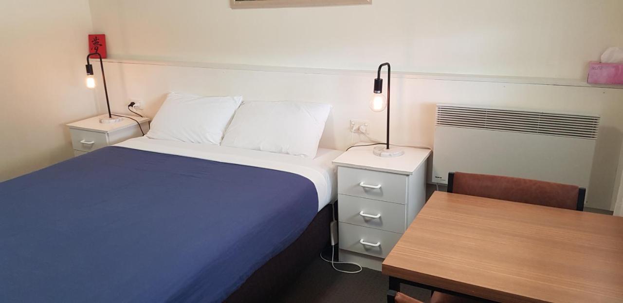 Clunes Motel Kültér fotó