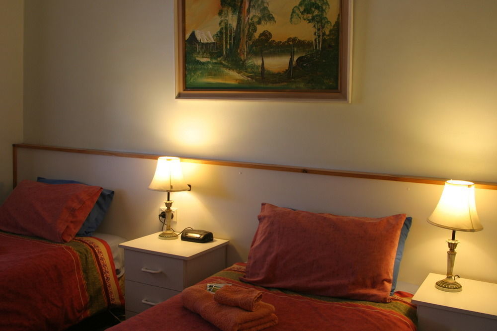 Clunes Motel Kültér fotó