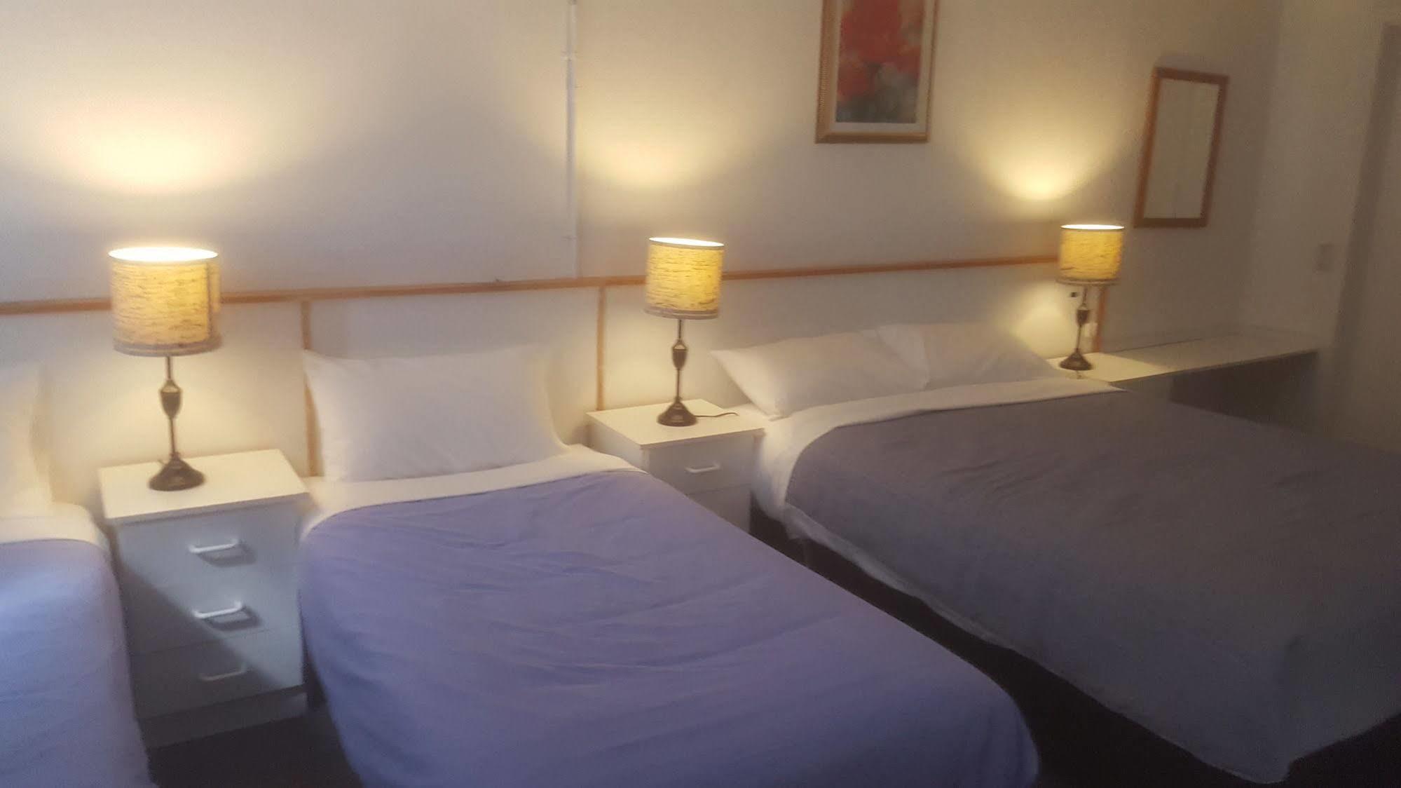 Clunes Motel Kültér fotó