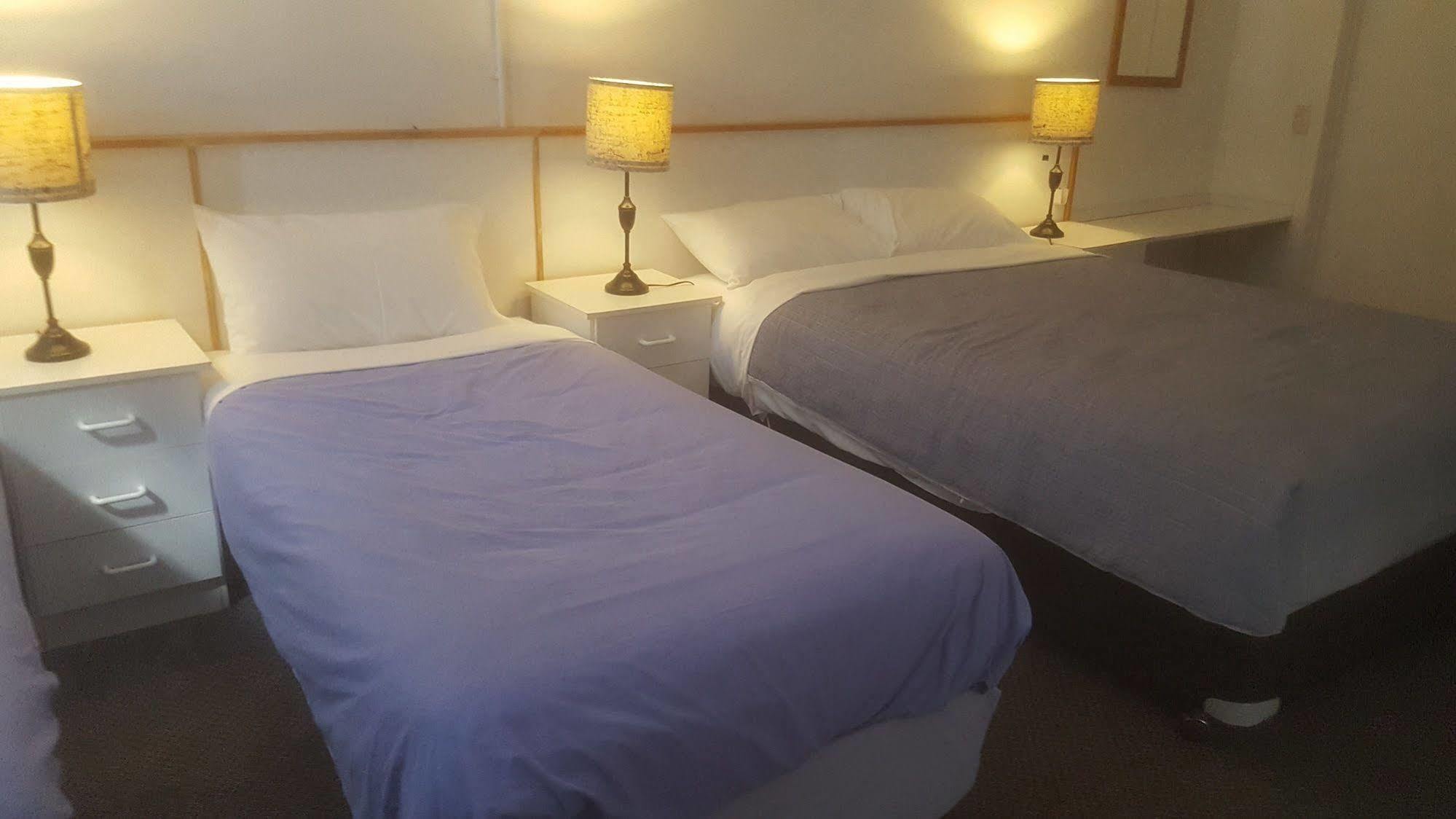 Clunes Motel Kültér fotó